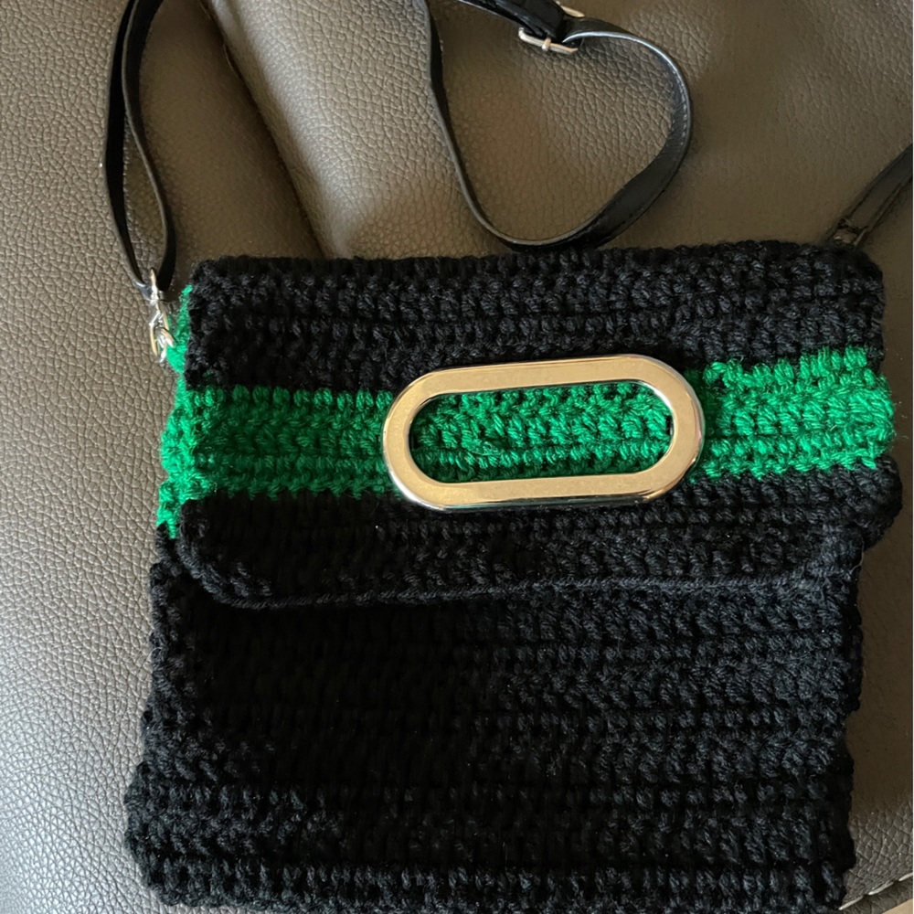 Handbag, crochet, black and green, shoulder bag tote - Picture 2 of 2